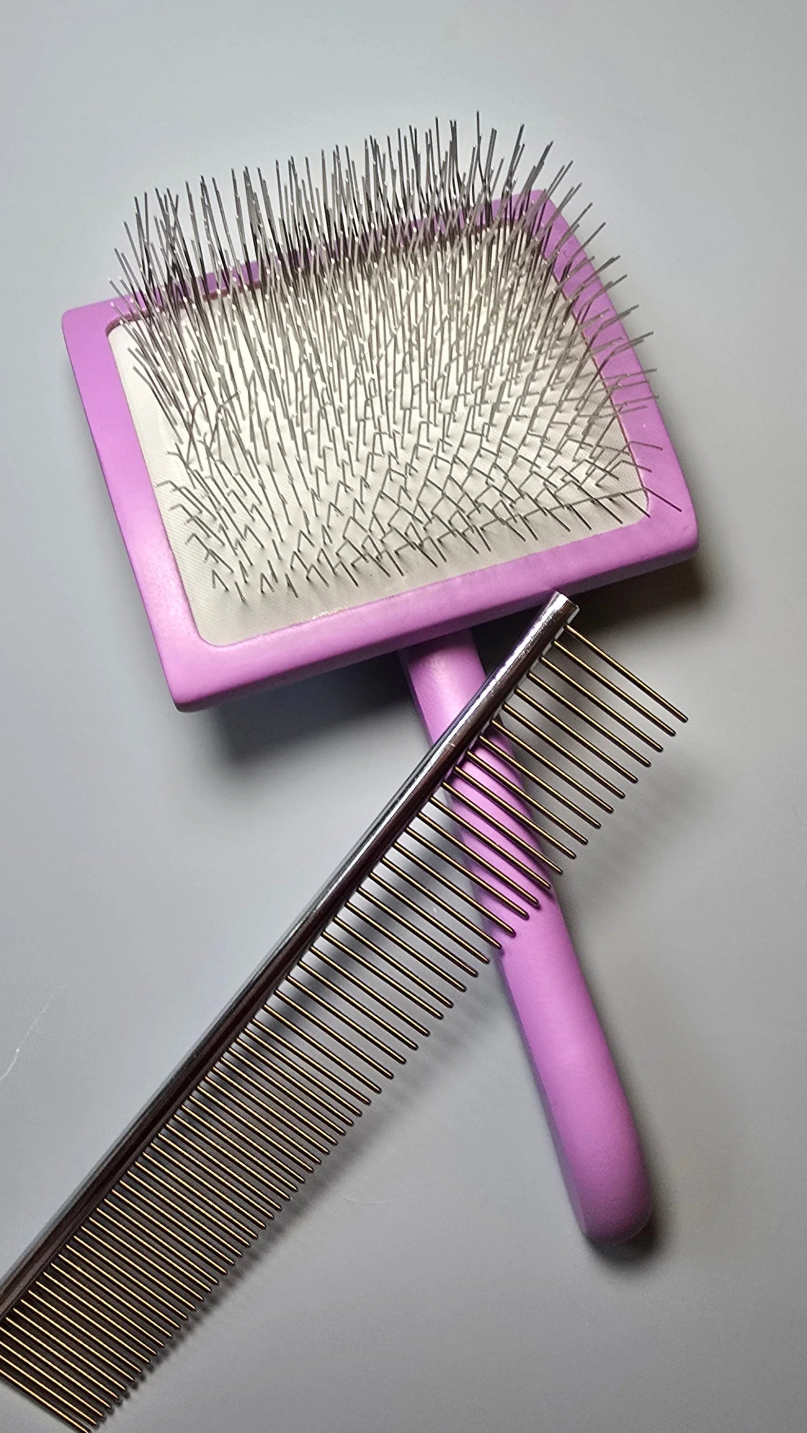 Ergonomic, Long Pin Slicker Brush and Comb Set